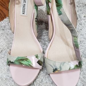 Steve Madden Light Pink open toe pumps
